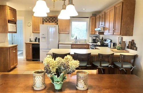 Block Island House | OceanViews .Last 5 nights left June 5-14.good deal