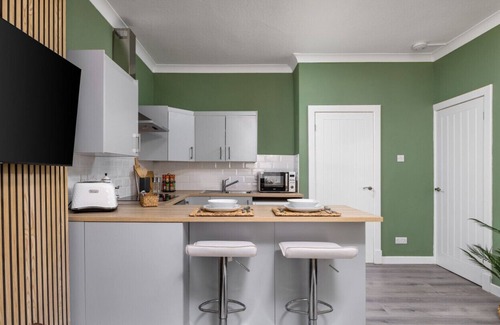 Stirling Apartment | Ochill View Apartment by Stirling Train Station