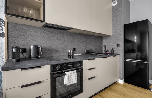Wlochy Apartment | Ochota Apt - Parking, Balcony, A/C - by Rentujemy