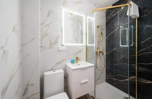 Rakowiec Apartment | Ochota Glamour Studio by BookingHost