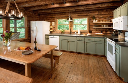 Sylva Cabin | Oct Availability26-29 Open! Amazing Views, Log Cabin, Hot Tub and Fire Pit