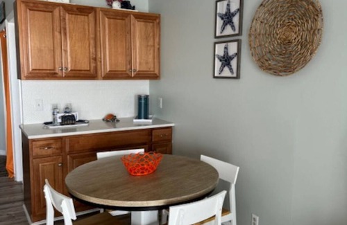 Ocean Isle Beach Condo | OCT dates still open-One bedroom, Ocean Front-steps to sand ,sun and fun
