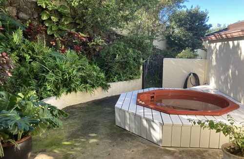 Hawaii Kai House | October and November 2024nOceanview 3 bedroom/2 bathroom Homen10,000/month