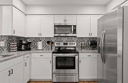 Great Northwest House | October Discounts: Near Lackland w/Game Room