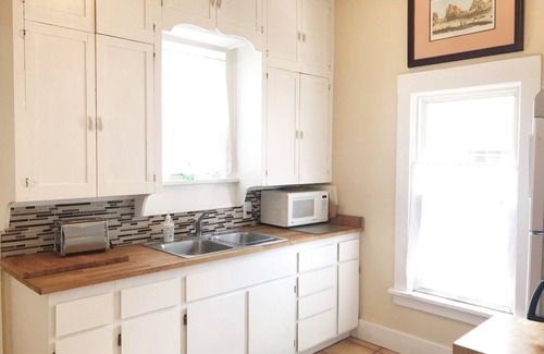 Downtown Colorado Springs House | October-Urban Location- Walkable to Entertainment & Restaurants