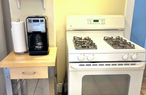 Downtown Colorado Springs House | October-Urban Location- Walkable to Entertainment & Restaurants