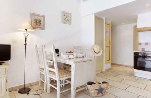 Gordes House | Odalys Référence La Bastide des Chênes by Interhome