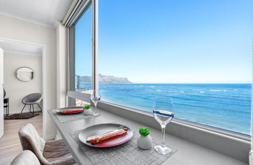 Strand Apartment | Odeon Towers 808