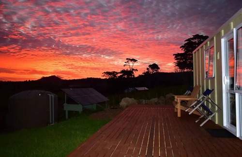 Mangawhai Cabin | Off Grid Big Sky Views