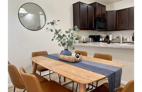 Longmont House | OFF-THE-DIAGONAL 2-Bedroom Townhome