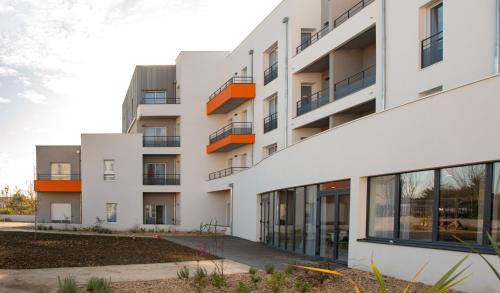 Les Ponts-de-Ce Apartment | Oh Activ Les Ponts-de-Cé