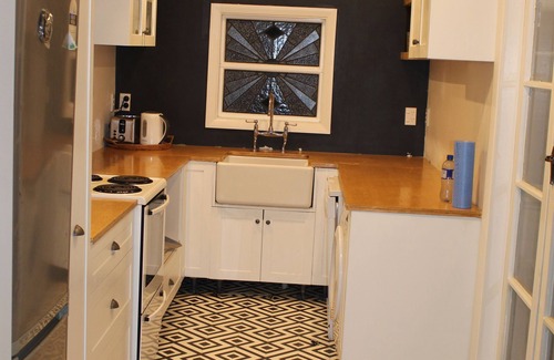 Martinborough House | Ohio House - 1 minute walk to cafes and shops