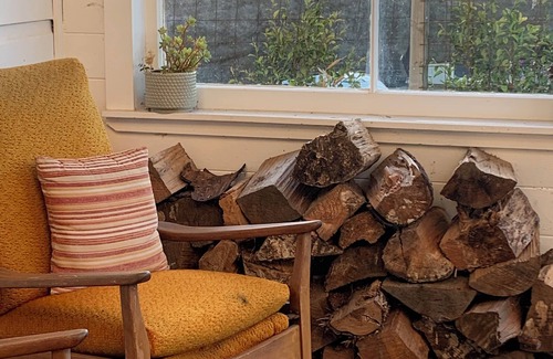 Martinborough House | Ohio House - 1 minute walk to cafes and shops