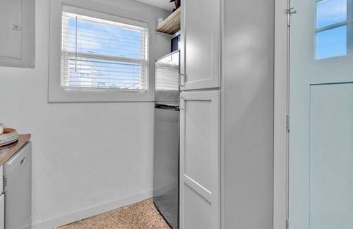 Fort Walton Beach House | Okaloosa Island 2BR Beach Bungalow on Beach Access