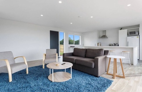 Te Kaha House | Okioki - Te Kaha- Holiday Home