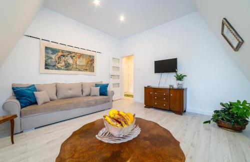 Mragowo Apartment | OKNO NA RATUSZ - Apartament De Luxe w centrum Mrągowa