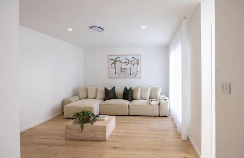 Anna Bay Villa | Olas Villa 6 - Plunge Pool & Walk to Beach