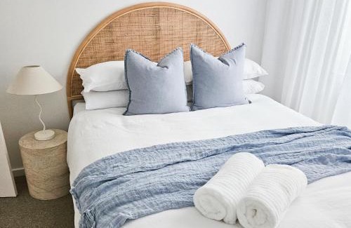 Anna Bay Villa | Olas Villa 6 - Plunge Pool & Walk to Beach