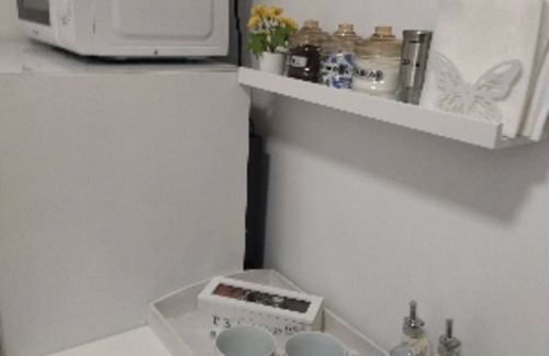 Monte Sacro House | Old Bridge Minisuite Quiet connected studio apartment