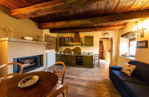 Montrigiasco Cottage | Old Cascina LeRonche, Authentic Historic Cottage