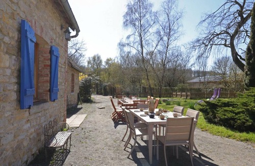 Les Ventes-de-Bourse Cottage | Old house with enclosed garden in the forest