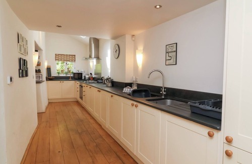 Lee Cottage | Old Maids Cottage