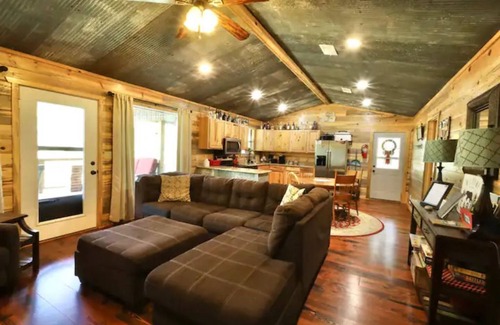 Murfreesboro Cabin | Old Mill Cabin #1 - on the Little MO River, large yard, close to Diamond Mine!