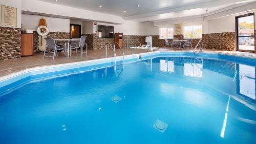 West Omaha Hotel | Old Mill Inn