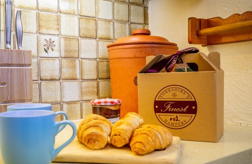 York Cottage | Old Roost Farmhouse - a family break that sleeps 8 guests in 4 bedrooms