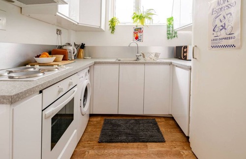 Bunhill Apartment | Old Street Rooftop Vibes up to 6 people