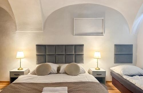 Banska Bystrica Apartment | Old Town apt. A/C and parking