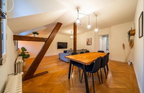 Thun Apartment | Old town apt in the heart of Thun with garden