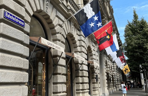 Old Town Apartment | Old Town apt w/art 10min to mainstation, 5min to lake, w/washer & dryer