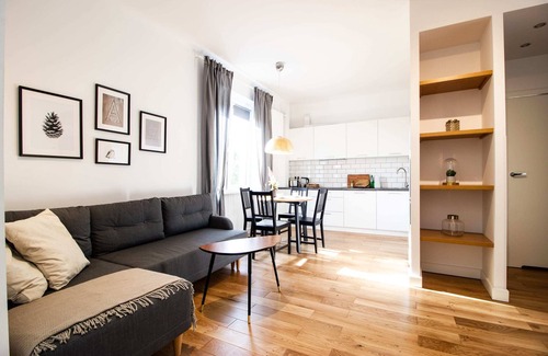 Muranow Apartment | Old Town Krasiński Garden