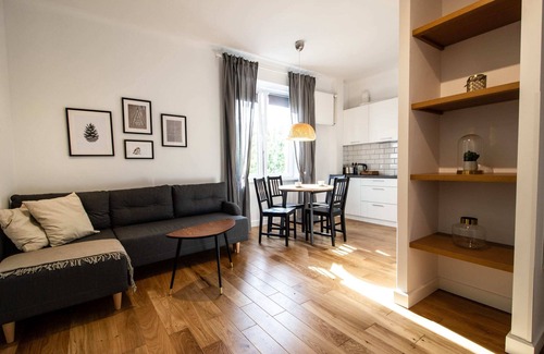 Muranow Apartment | Old Town Krasiński Garden