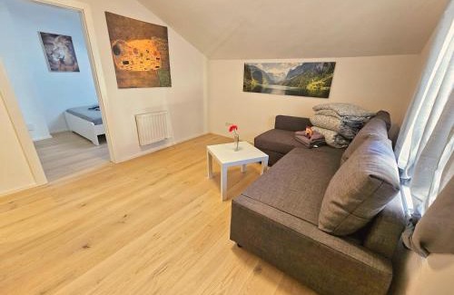 Hall In Tirol Apartment | Old Town Modern Charm Apartment