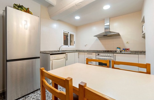 Riudoms Apartment | Old Town of Riudoms, Birthplace of Gaudí