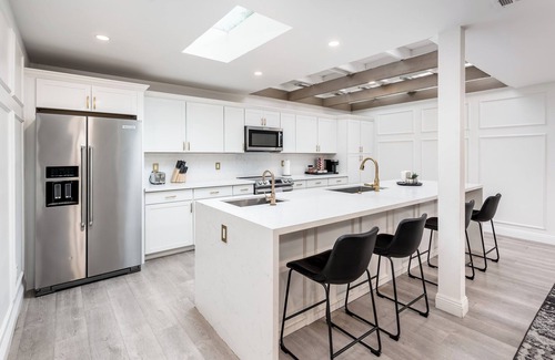 Cavalier Vista House | Old Town Scottsdale Modern Home w/Private Heated Pool & Golf Putting Green