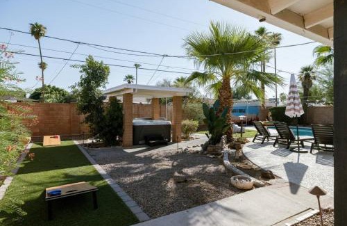 Papago Parkway House | Old West