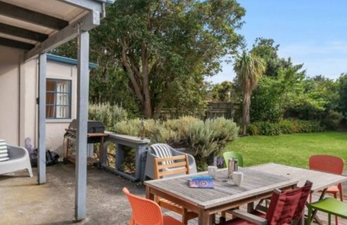 Waikanae House | Olde Beach Lux