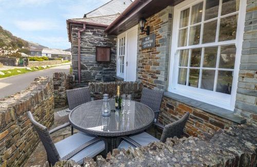 Boscastle House | Olde Carpenters Cottage