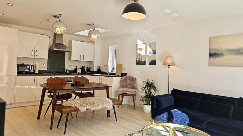 Trumpington Apartment | Olea Tree House