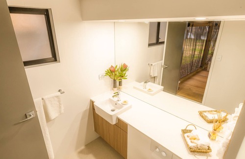 Cowaramup Other | Olio Bello Lakeside Glamping