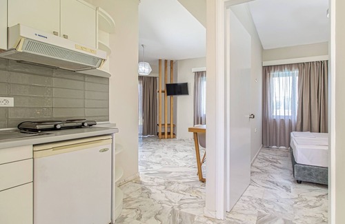 Maleme Hotel | Oliva Beach Studios & Apartments