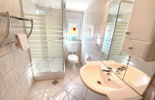 Simuni House | Olive House