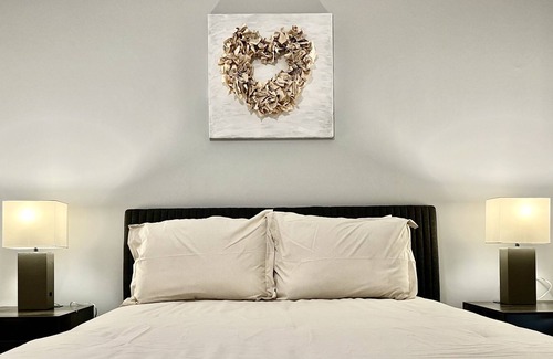 Cole-Noble District Apartment | Oliver Capital | Downtown Theatre Suite