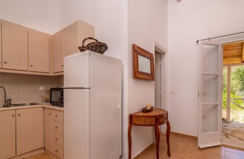 Korithi Apartment | Olivo Studio with Garden View - Armyra Villas