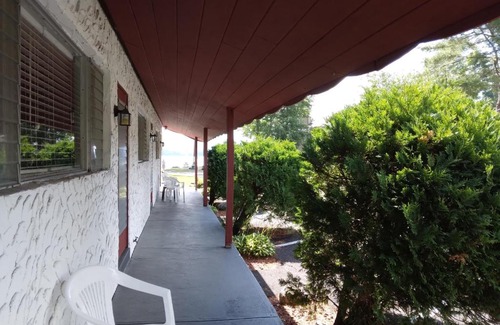 Diamond Point Hotel | Olympian Resort Motel