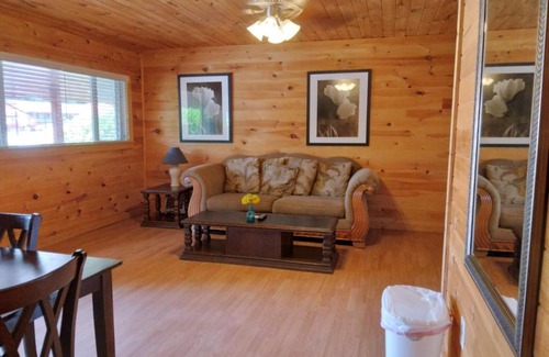 Diamond Point Hotel | Olympian Resort Motel