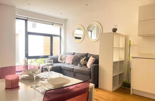 Wood Green Apartment | Omega Terrace, Luxury Modern Interior, Located Close To Alexandra Palace